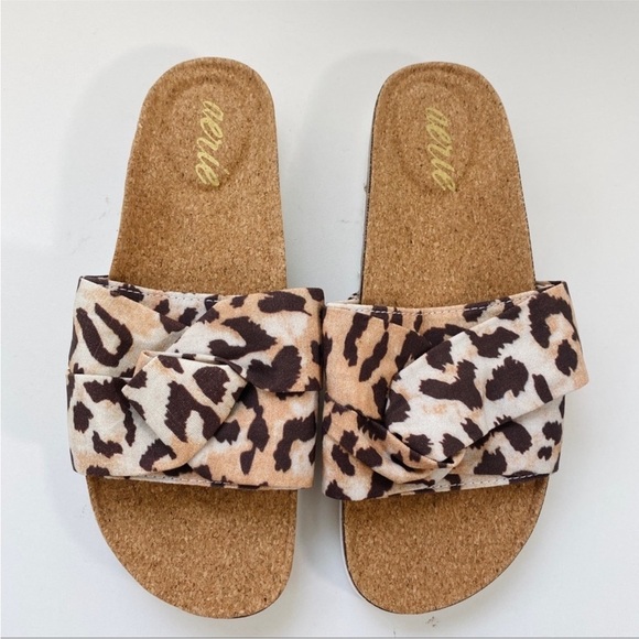 Aerie animal print slides NEW - Picture 2 of 3